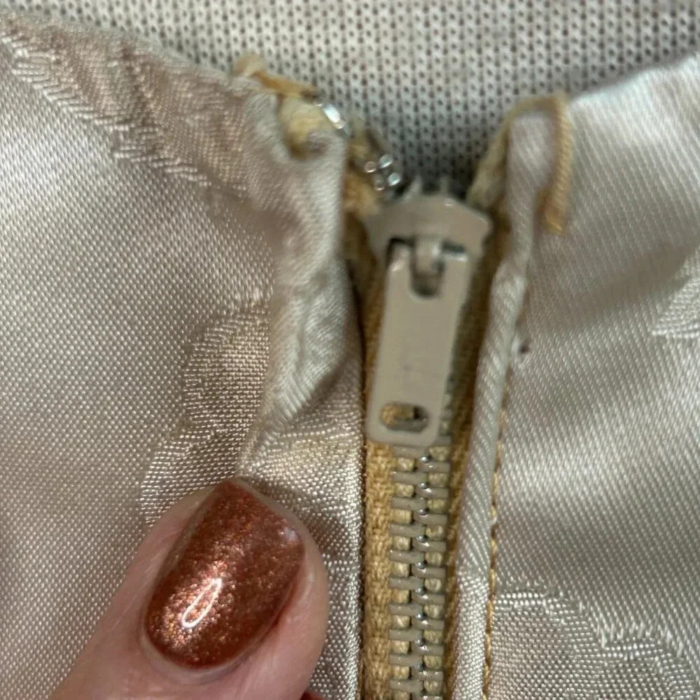 Vintage 60s Shiny Beige Floral Brocade with Glitter Acents - Picture 3 of 10